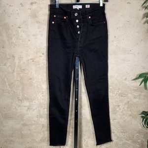 Re/Done Comfort Stretch High Rise Ankle Crop In Black